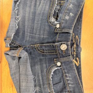 Seven7 Women's Distressed Dark Blue Jean low rise shorts